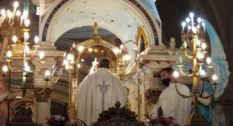 Mons. Díaz se consagró a la Virgen del Valle antes de ser ordenado obispo Mons. Díaz se consagró a la Virgen del Valle antes de ser ordenado obispo