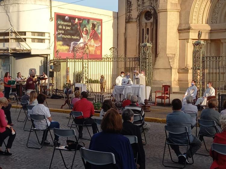 Mons. Fernández animó a ser "fraternos y cercanos" como San José Mons. Fernández animó a ser "fraternos y cercanos" como San José
