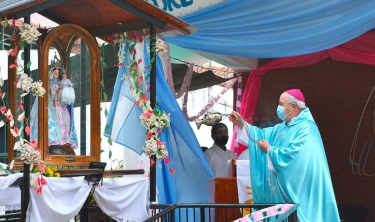 Mons. Fernández: "La Virgen ha sido nuestro refugio en este tiempo de pandemia"