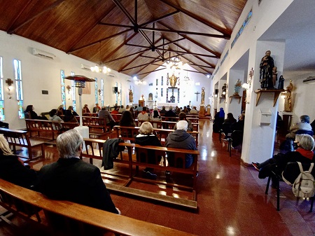 Mons. Fernández visitó una parroquia y animó a la comunidad a tener nuevos sueños Mons. Fernández visitó una parroquia y animó a la comunidad a tener nuevos sueños