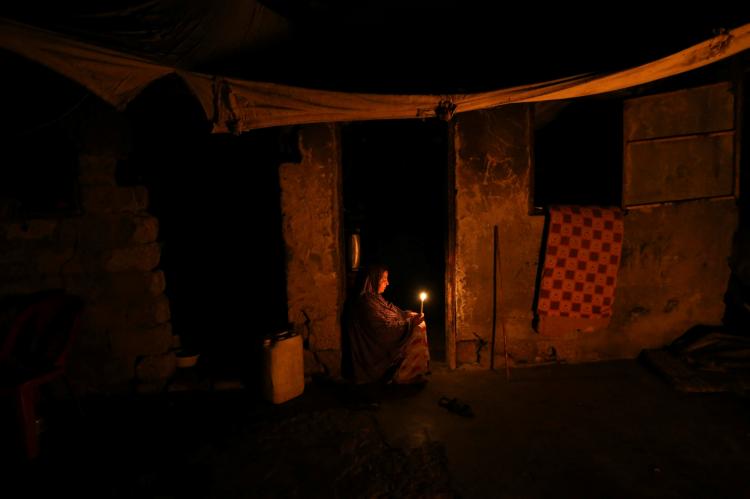 Mons. Gallagher le recordó a las Naciones Unidas que 759 millones de personas viven sin electricidad Mons. Gallagher le recordó a las Naciones Unidas que 759 millones de personas viven sin electricidad