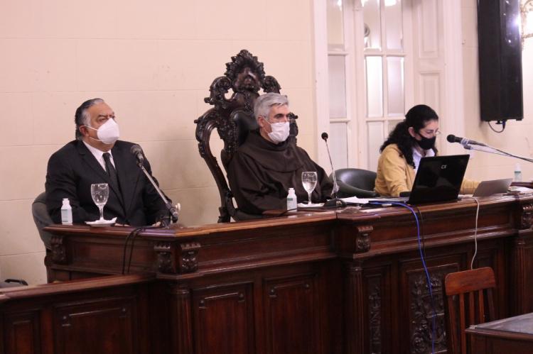 Mons. Larregain presentó la encíclica Fratelli Tutti en la Legislatura correntina Mons. Larregain presentó la encíclica Fratelli Tutti en la Legislatura correntina
