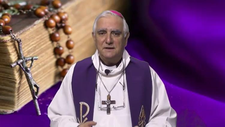 Mons. Lozano: "Los tres regalos de Dios" Mons. Lozano: "Los tres regalos de Dios"
