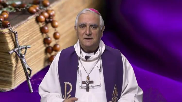 Mons. Lozano: "Los tres regalos de Dios"