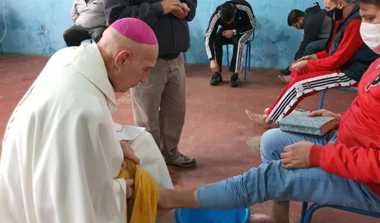 Mons. Malfa celebró el Jueves Santo en la Unidad Penal de Dolores Mons. Malfa celebró el Jueves Santo en la Unidad Penal de Dolores