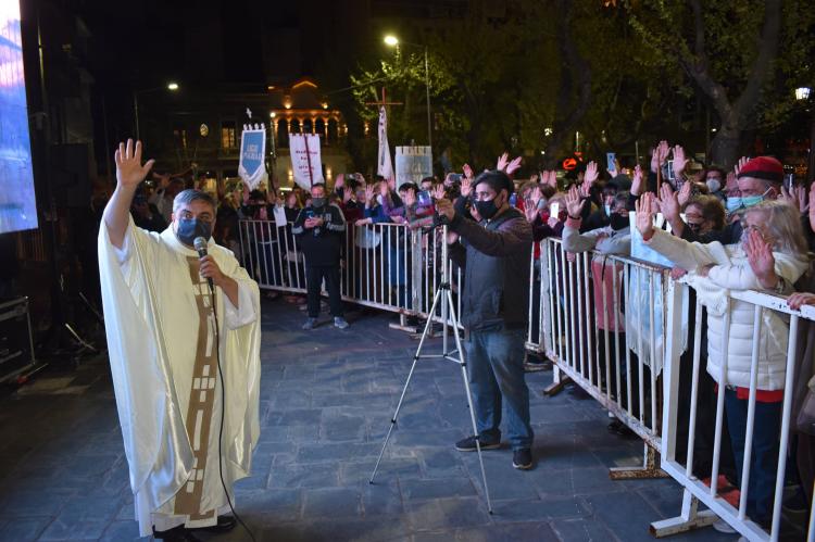 Mons. Margni pide respetar indicaciones sanitarias para participar de las celebraciones religiosas