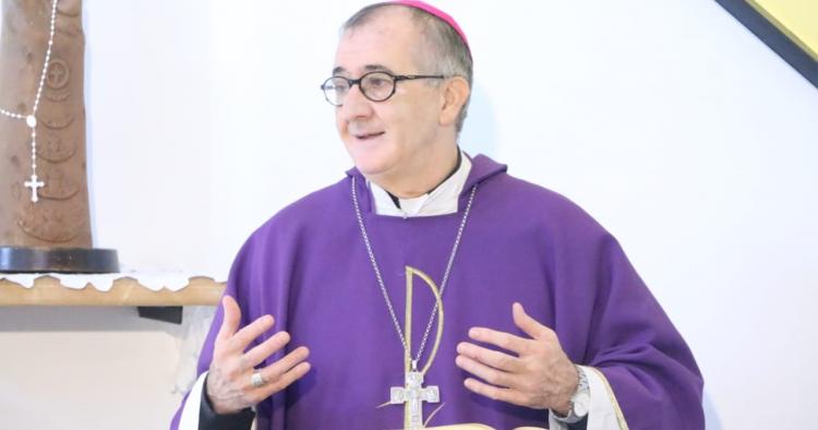 Mons. Martínez: "¿Cómo expresamos la fe en el compromiso con los demás?"