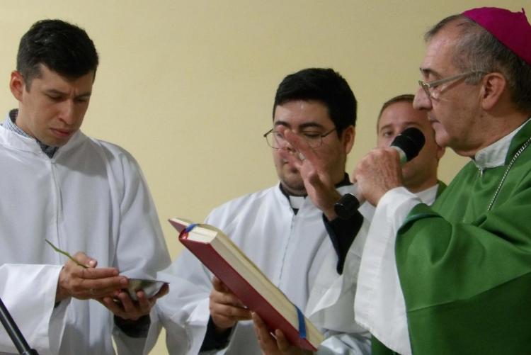 Mons. Martínez: "Todos estamos en la misma barca" Mons. Martínez: "Todos estamos en la misma barca"