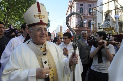 Mons. Mollaghan celebra sus bodas de oro sacerdotales