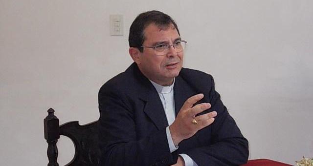 Mons. Tissera sufrió una fractura y deberá ser operado Mons. Tissera sufrió una fractura y deberá ser operado