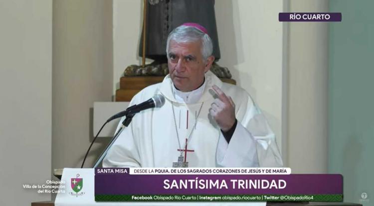 Mons. Uriona: "El misterio de Dios, es un misterio de amor" Mons. Uriona: "El misterio de Dios, es un misterio de amor"