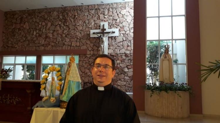 Monseñor Lozano ordenará un nuevo sacerdote diocesano Monseñor Lozano ordenará un nuevo sacerdote diocesano