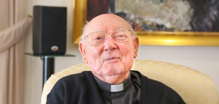 Muere a los 96 años el cardenal australiano Edward Cassidy Muere a los 96 años el cardenal australiano Edward Cassidy