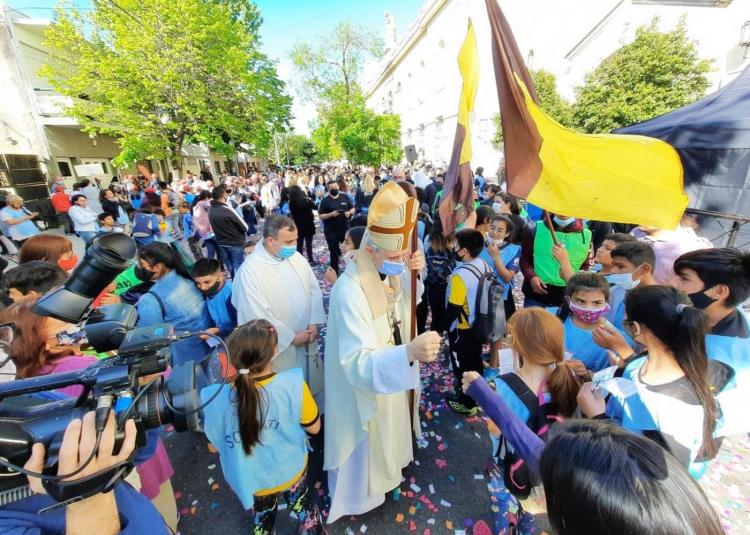 Niños porteños piden al "amigazo" de San José que los cuide