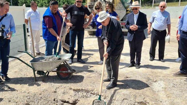 Nueva donación del Papa para el campo de refugiados de Lipa en Bosnia-Herzegovina Nueva donación del Papa para el campo de refugiados de Lipa en Bosnia-Herzegovina