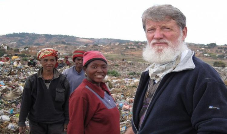 Padre Opeka: El amor no tiene fronteras raciales, ideológicas, ni religiosas Padre Opeka: El amor no tiene fronteras raciales, ideológicas, ni religiosas