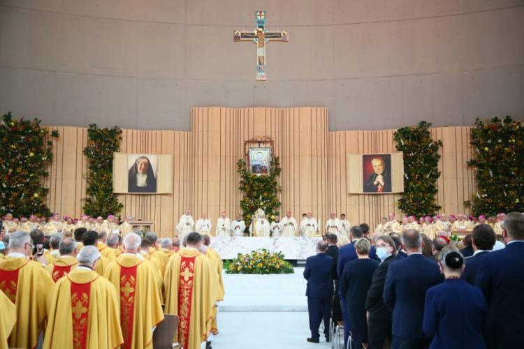 Polonia celebró la beatificación del cardenal Stefan Wyszynski Polonia celebró la beatificación del cardenal Stefan Wyszynski