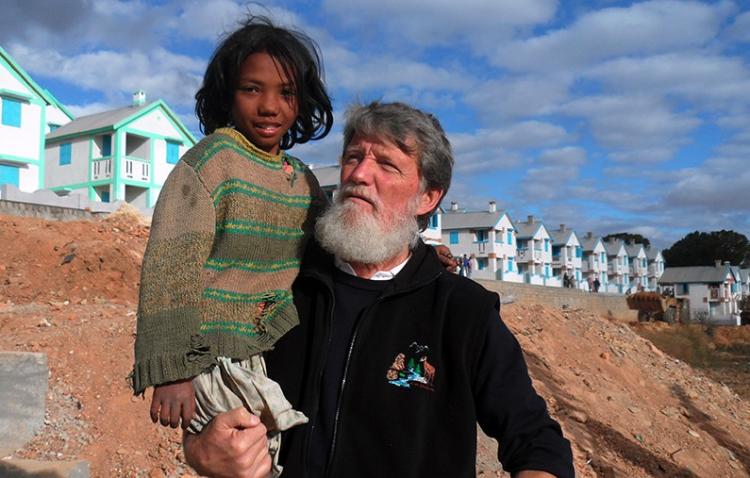 Proyecto de beneplácito por la nominación del Padre Opeka al Nobel Proyecto de beneplácito por la nominación del Padre Opeka al Nobel