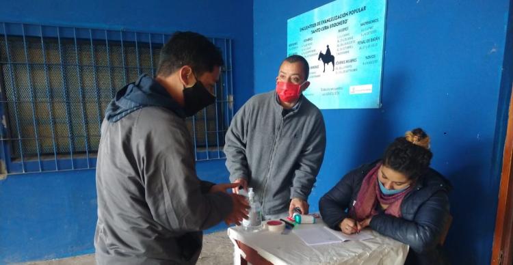 Red de cuidadores para que "nadie se quede solo" en la pandemia Red de cuidadores para que "nadie se quede solo" en la pandemia