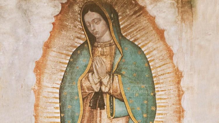 Rosario en la Plaza de San Pedro por la fiesta de Nuestra Señora de Guadalupe Rosario en la Plaza de San Pedro por la fiesta de Nuestra Señora de Guadalupe