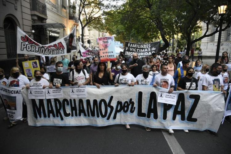 Rosario volvió a marchar por la paz y contra la violencia urbana Rosario volvió a marchar por la paz y contra la violencia urbana