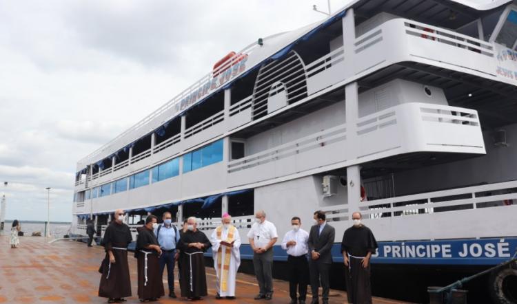 San Juan XXIII, tercer barco hospital que navega por el Amazonas