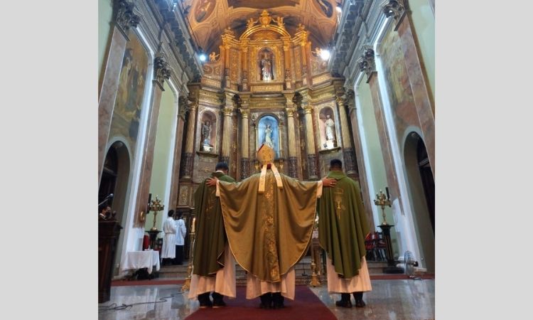 "Sean Palabra viva", animó Mons. Barba a los nuevos párroco y vicario de la catedral "Sean Palabra viva", animó Mons. Barba a los nuevos párroco y vicario de la catedral