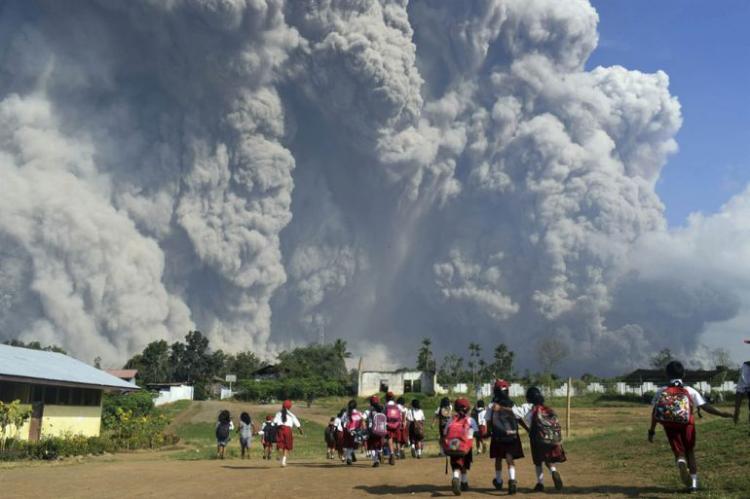Solidaridad del Papa ante la tragedia del volcán Semeru, en Indonesia