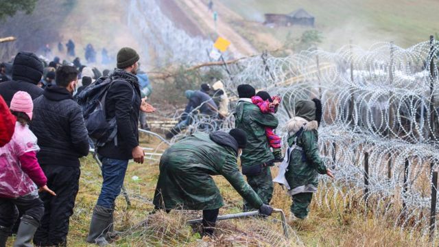 Solidaridad hacia los migrantes agolpados en la frontera polaco-bielorrusa Solidaridad hacia los migrantes agolpados en la frontera polaco-bielorrusa