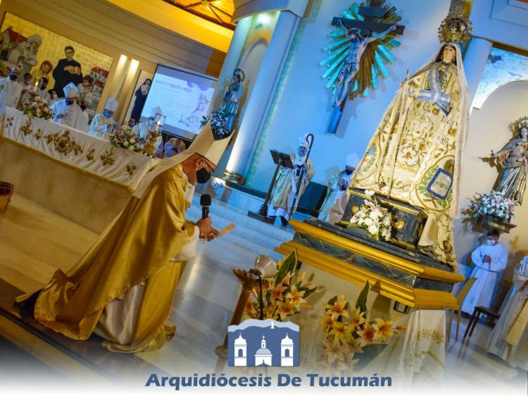 Tucumán recibió a su nuevo obispo auxiliar, Mons. Ferrari Tucumán recibió a su nuevo obispo auxiliar, Mons. Ferrari