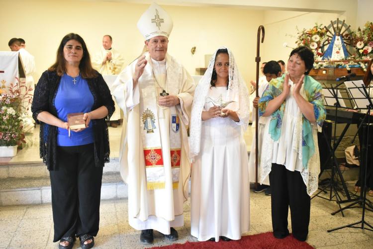 Alegría en la diócesis de Lomas por la consagración de una nueva virgen Alegría en la diócesis de Lomas por la consagración de una nueva virgen