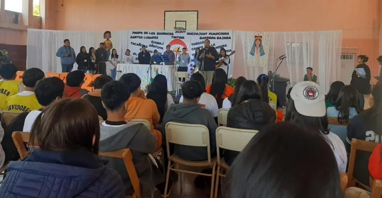 Añatuya: más de 400 jóvenes en el encuentro de la Pastoral diocesana