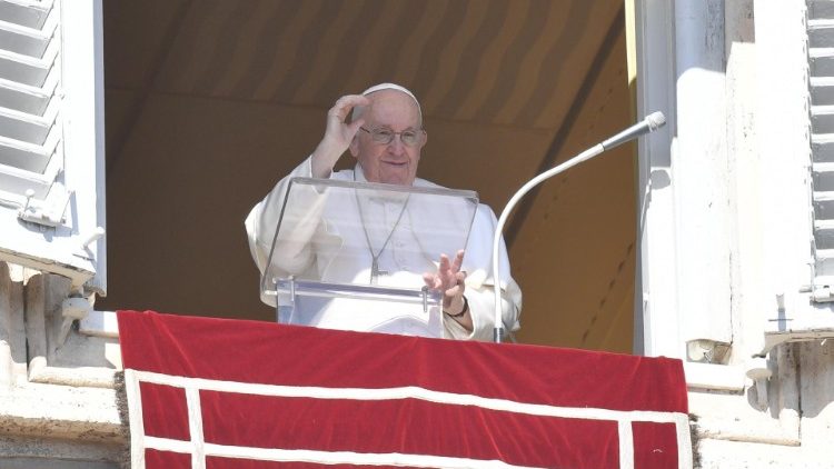 Ángelus del Papa: La fe es una historia de amor con Dios Ángelus del Papa: La fe es una historia de amor con Dios