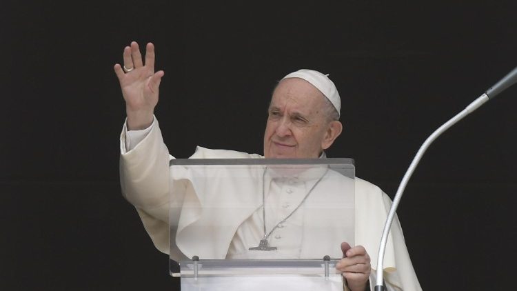 Ángelus: Dios no sólo perdona, sino que se alegra y celebra la vuelta de su hijo a casa Ángelus: Dios no sólo perdona, sino que se alegra y celebra la vuelta de su hijo a casa