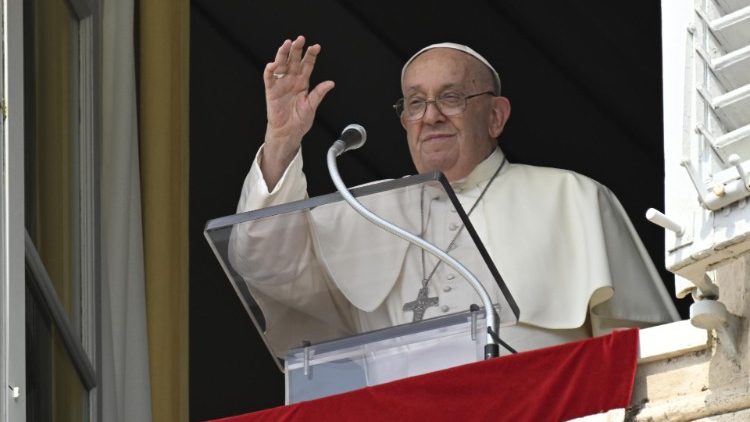Francisco, en el Ángelus: 'Estamos hechos para la pureza que Dios nos da' Francisco, en el Ángelus: 'Estamos hechos para la pureza que Dios nos da'