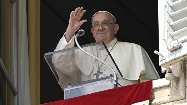 El Papa en el Ángelus: 'Todo cambia cuando se conoce verdaderamente a Jesús' El Papa en el Ángelus: 'Todo cambia cuando se conoce verdaderamente a Jesús'