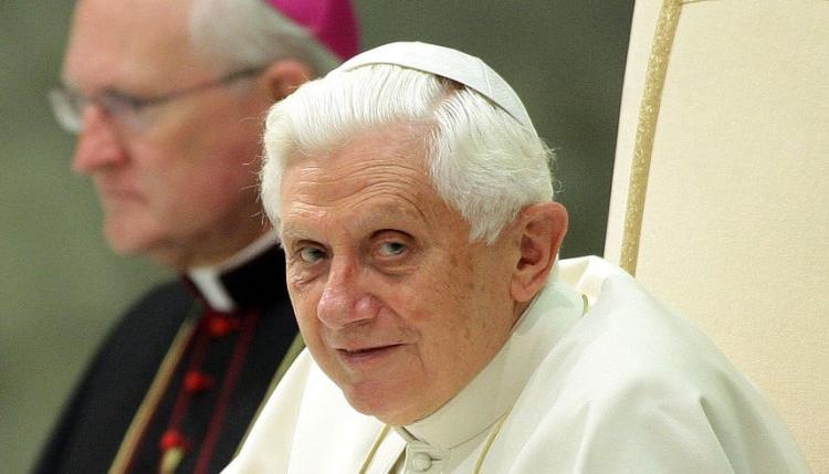 Benedicto XVI: obispos e instituciones argentinas expresan sus condolencias