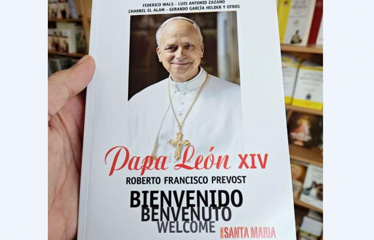 'Bienvenido León XIV': un libro para recibir al nuevo Papa con el corazón abierto 'Bienvenido León XIV': un libro para recibir al nuevo Papa con el corazón abierto