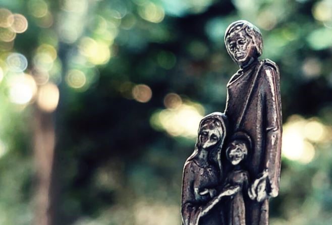 Canción a la Sagrada Familia: un reflejo del amor Canción a la Sagrada Familia: un reflejo del amor
