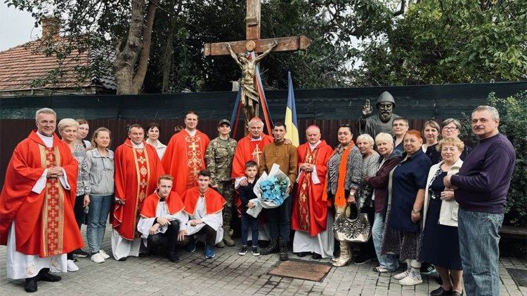 Card. Krajewski lleva la cercanía del Papa a las zonas de guerra en Ucrania Card. Krajewski lleva la cercanía del Papa a las zonas de guerra en Ucrania