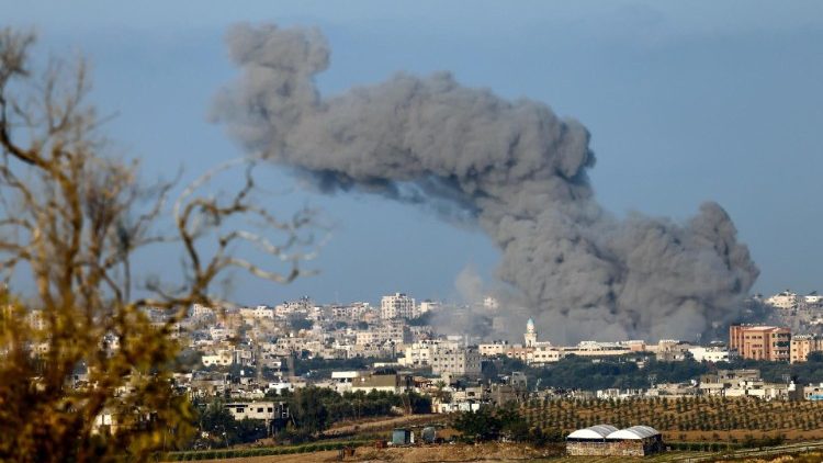 Cáritas lamentó la muerte de civiles en el ataque aéreo a la iglesia ortodoxa de Gaza