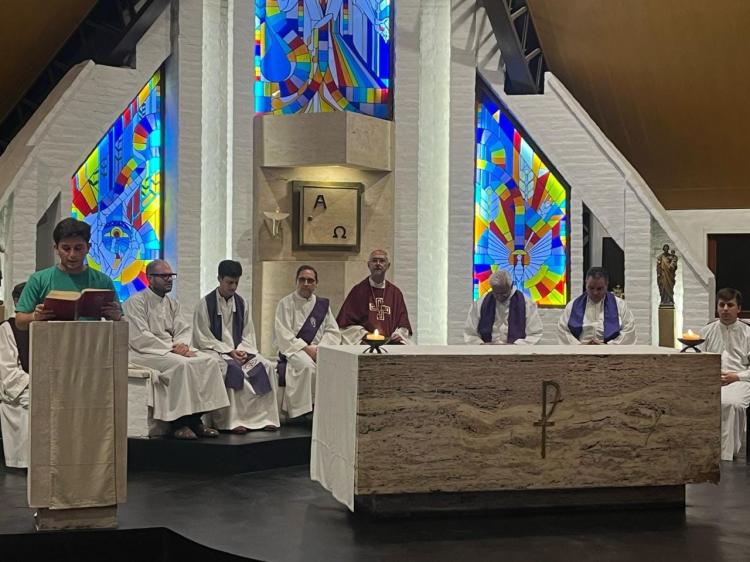 Carta a las comunidades por el sostenimiento económico de sus sacerdotes Carta a las comunidades por el sostenimiento económico de sus sacerdotes
