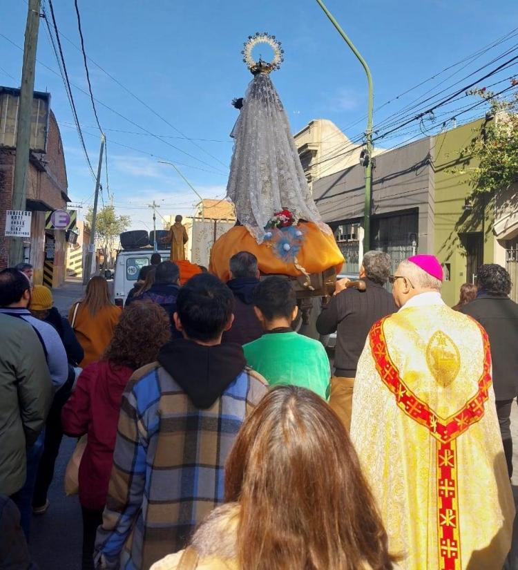 Catamarca: Emotiva manifestación de fe a la Virgen del Carmen Catamarca: Emotiva manifestación de fe a la Virgen del Carmen