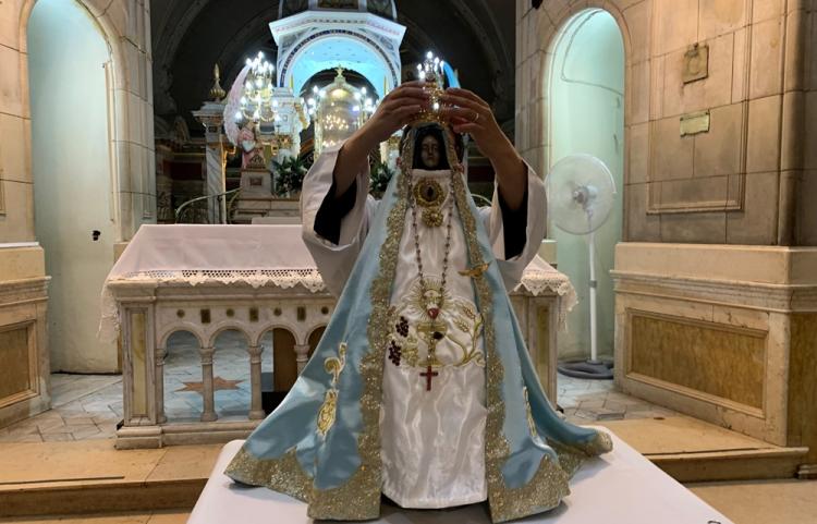Catamarca: la Virgen Morena del Valle ya luce su nuevo manto