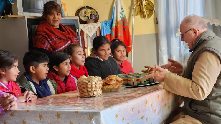 Catamarca: Mons. Urbanc realizó una visita pastoral de seis días a una parroquia Catamarca: Mons. Urbanc realizó una visita pastoral de seis días a una parroquia