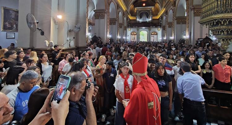 Catamarca: peregrinan a la catedral y reciben el sacramento de la Confirmación Catamarca: peregrinan a la catedral y reciben el sacramento de la Confirmación