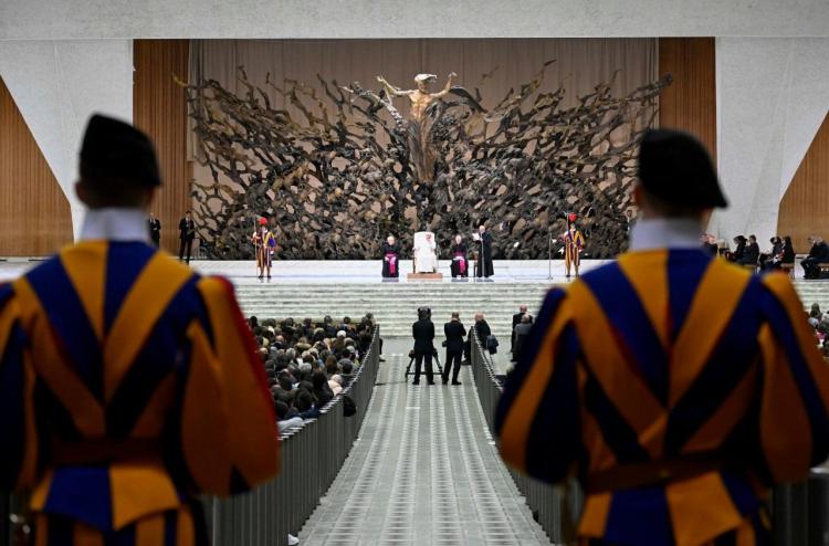 Catequesis del Papa: Jesús nos libera de una falsa visión del amor Catequesis del Papa: Jesús nos libera de una falsa visión del amor