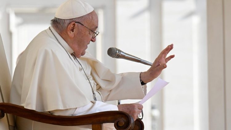 Catequesis del Papa: la verdadera felicidad está en la medida justa Catequesis del Papa: la verdadera felicidad está en la medida justa