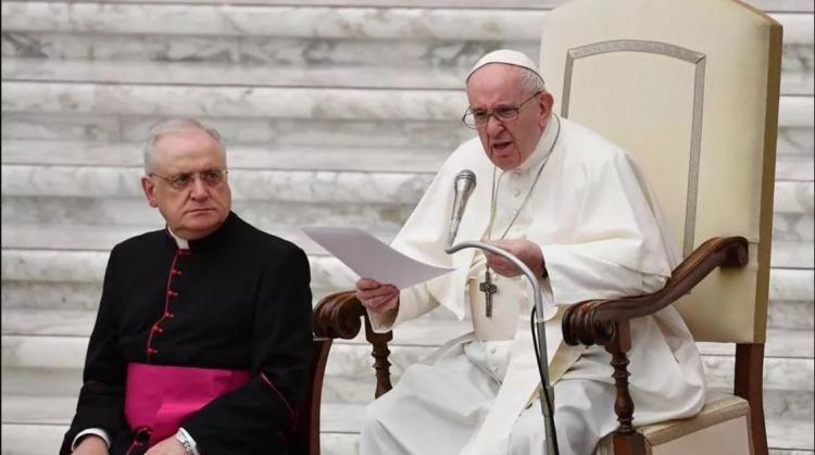Catequesis del Papa: Los ancianos deben ser luz para los demás Catequesis del Papa: Los ancianos deben ser luz para los demás