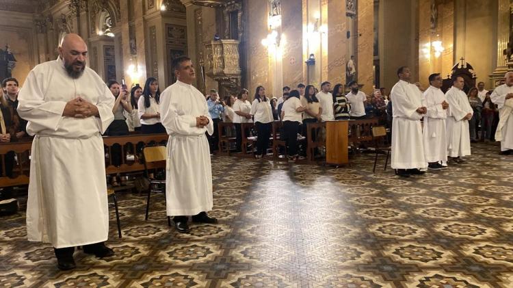 Cinco nuevos diáconos permanentes para la arquidiócesis de Córdoba Cinco nuevos diáconos permanentes para la arquidiócesis de Córdoba